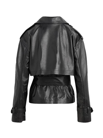 Cropped PU leather jacket with turn-down collar and slim fit, suitable for casual wear and festivals.