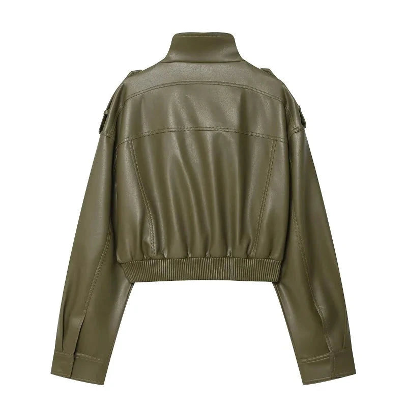 Chic cropped faux leather jacket with zipper closure and pockets, designed for a regular fit and sporty style.
