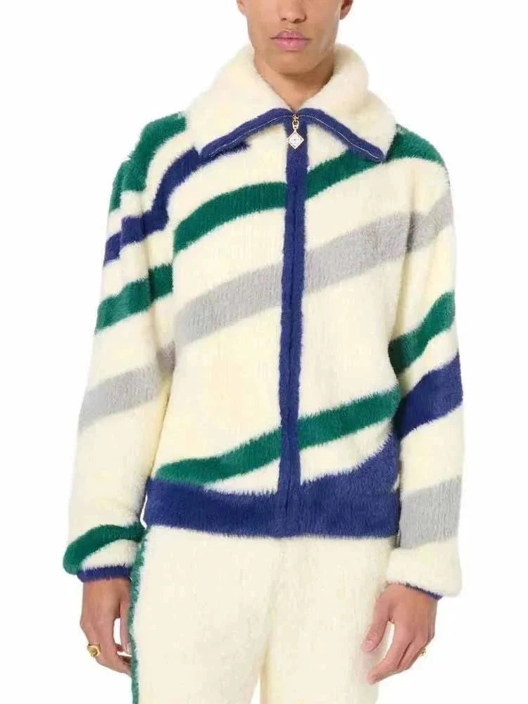 Chic oversized zipper jacket made from soft cotton, ideal for casual outings and layering in autumn and winter.