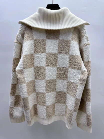 Chic oversized zipper jacket made from soft cotton, ideal for casual outings and layering in autumn and winter.