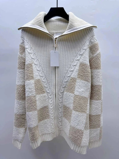 Patterned oversized zipper jacket made from soft cotton, ideal for casual outings and layering in autumn and winter.