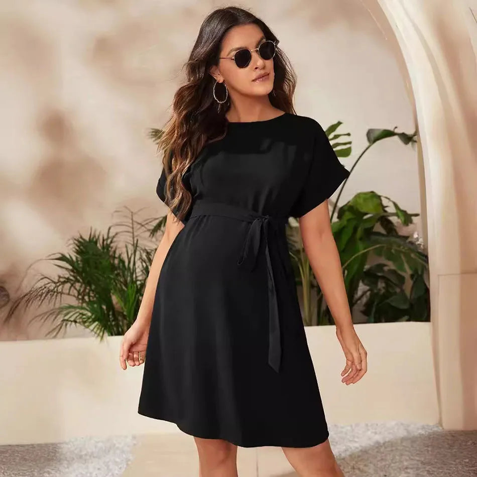 Comfortable Maternity Dress - Stylish Expectant Mother