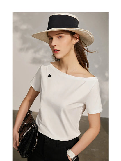 AMII Minimalism T-shirt Women 2023 Spring New Petite Niche Design All-match Office Lady Slash Neck Loose Embroidery Top 12342274