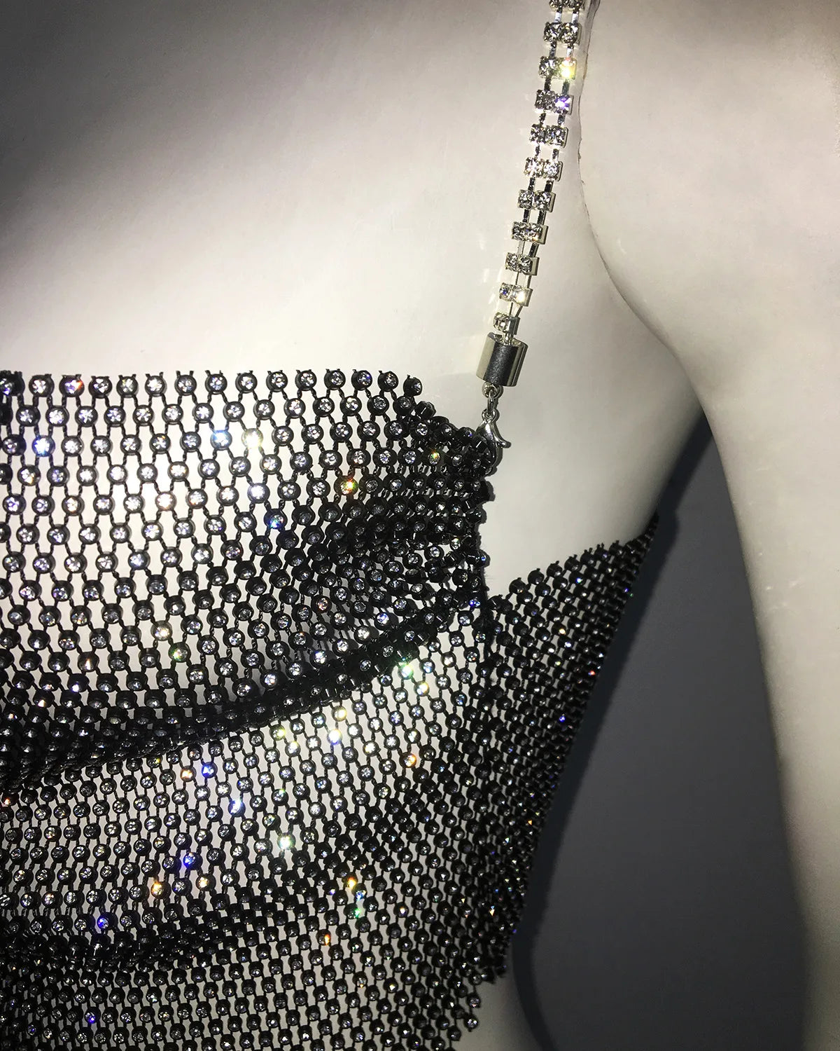 AKYZO Rhinestone Fishnet Crisscross Backless Halter Top Sexy Sleeveless Bandana Hem Top Women's Clothing